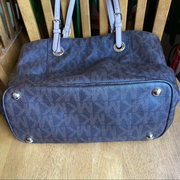 Michael Kors Brown Signature Jet Set Tote Bag - Picture 11 of 11